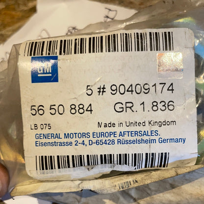 Original GM Opel Calibra Omega Sintra Vectra Mutter Abdeckung Ölkühler Neu