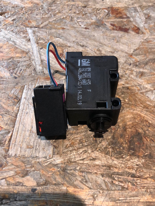 Original GM Opel Corsa C Motor Zentralverriegelung Heckklappe Neu