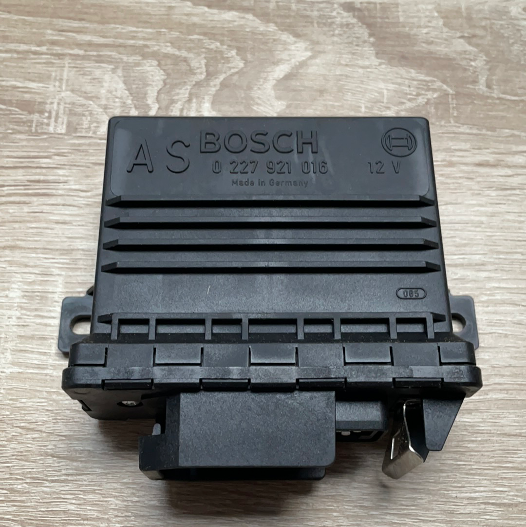 Original GM Opel Monza Senator A 3,0E Steuergerät elektrische Vorzündung Neu