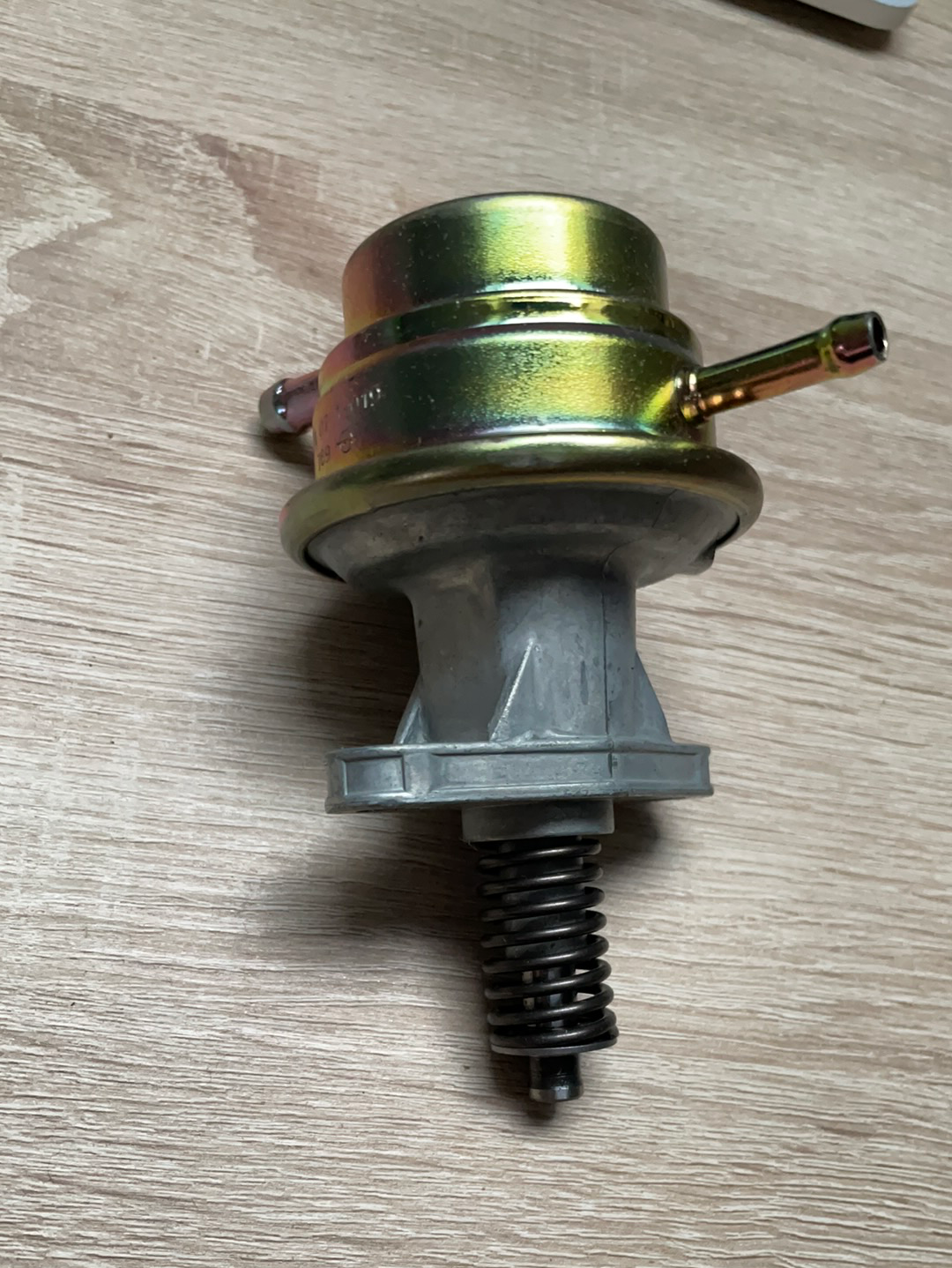 Original GM Opel Kadett E Kraftstoffpumpe Neu