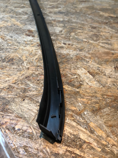 Original GM Opel Astra J Zierleiste Frontscheibe rechts Neu