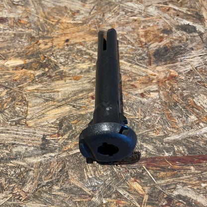 Original GM Opel Corsa B Tigra A Führungshülse Kopfstütze mit Entriegelung Neu