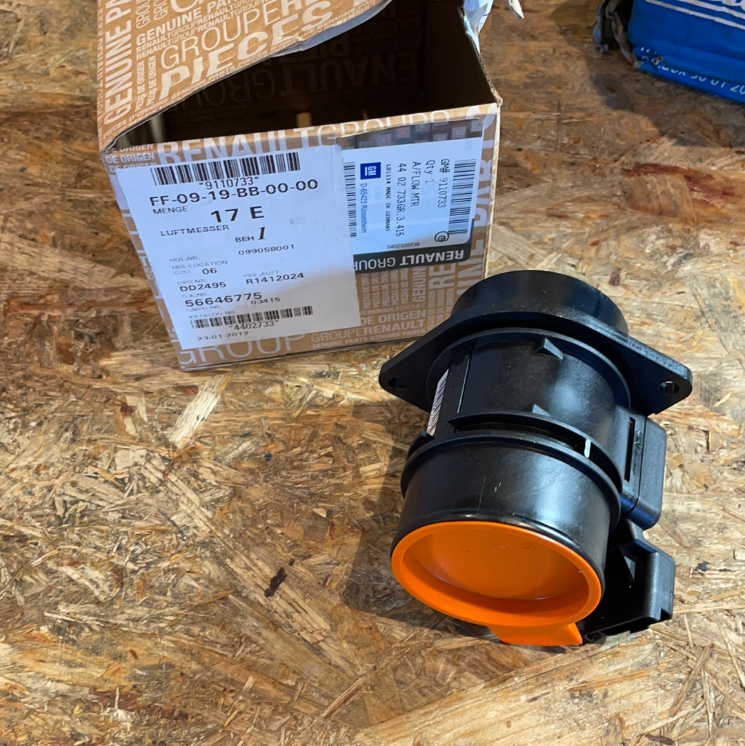 Original GM Opel Movano Vivaro Renault Megane III Luftmassenmesser Neu