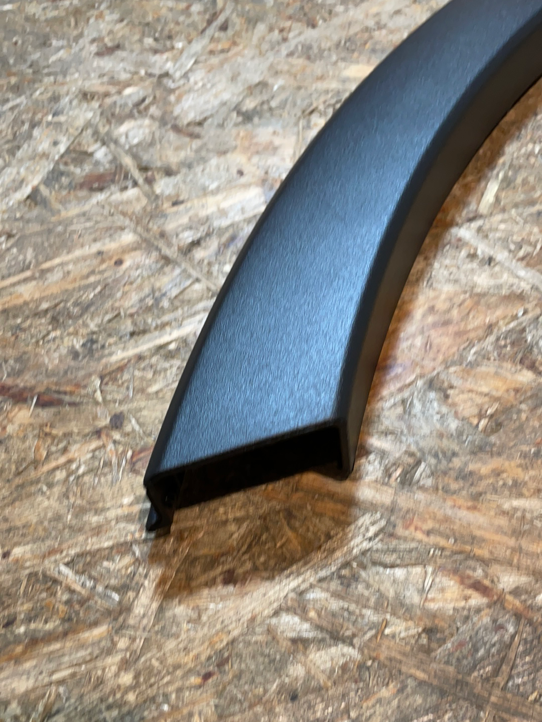 Original GM Opel Mokka X (J13) Zierleiste Korflügel hinten links Neu