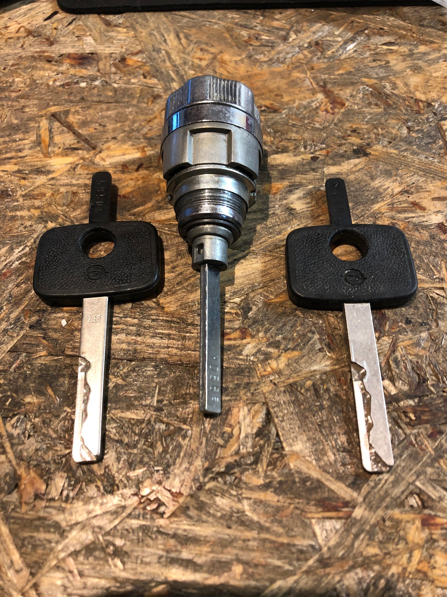 Original Opel Rekord E Commodore C Schließzylinder Kofferraum Neu
