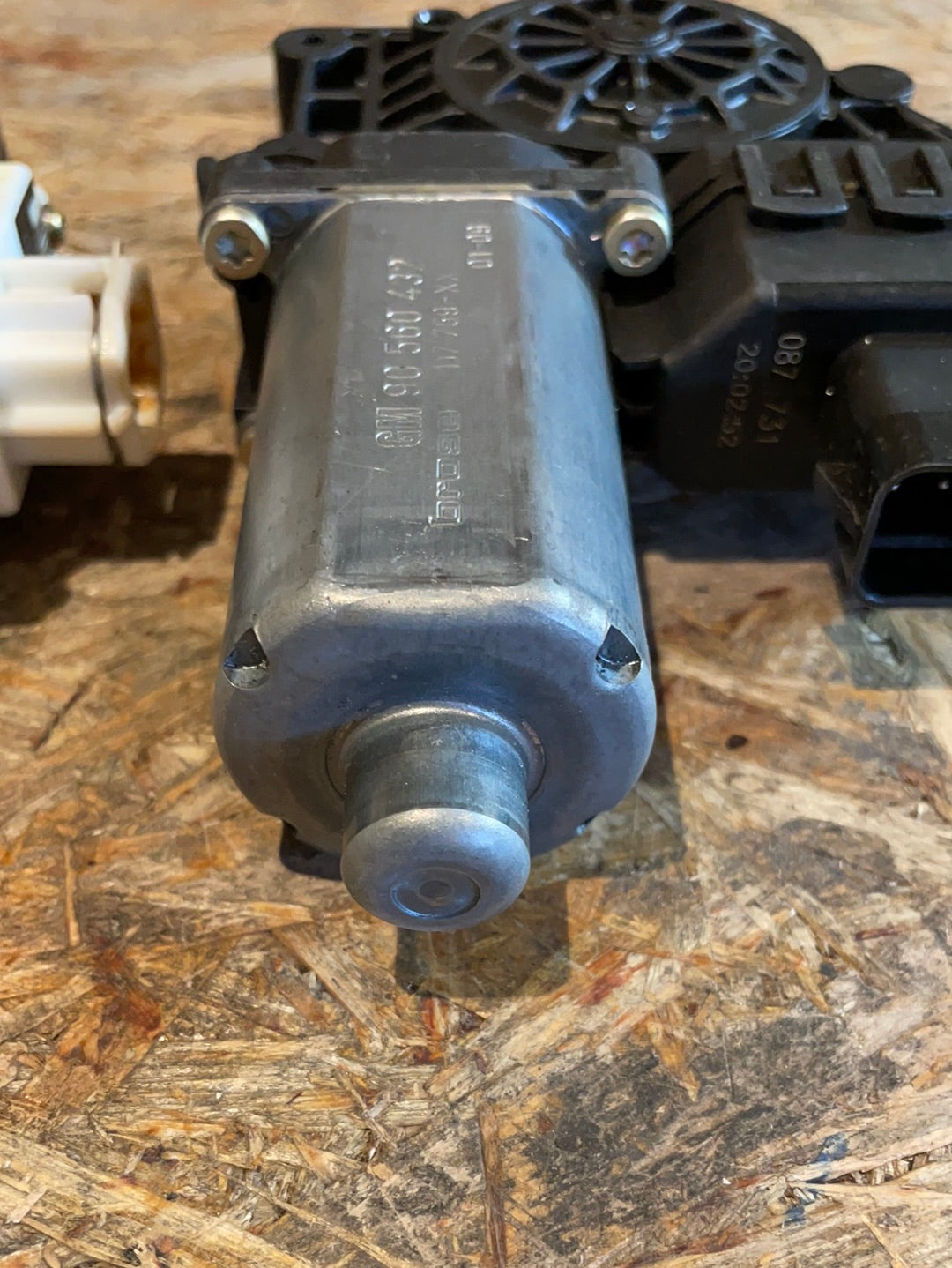 Original GM Opel Astra F Motor Fensterheber elektrisch vorne links Neu