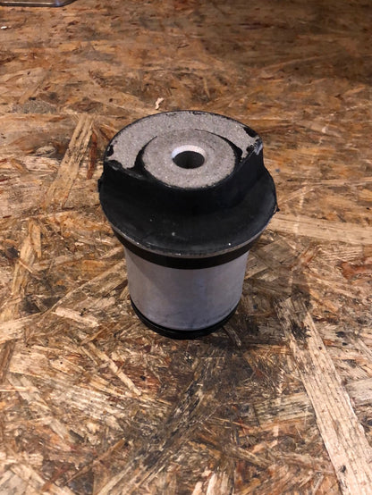 Original GM Opel Astra G Zafira A Dämpfungsbuchse Hinterachse Neu