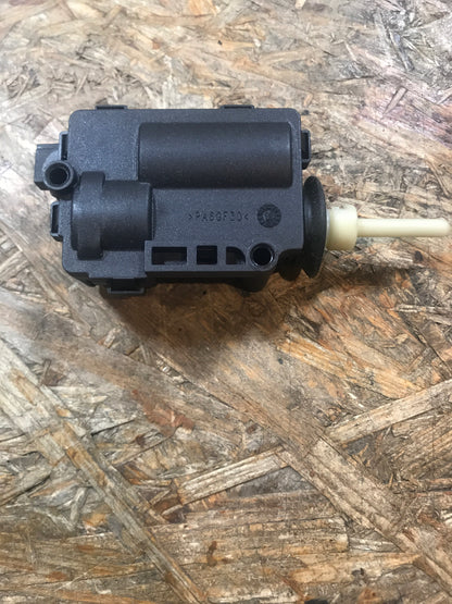 Original Opel Astra H Corsa C Meriva A Corsa C Verriegleung Klappe Tank NEU