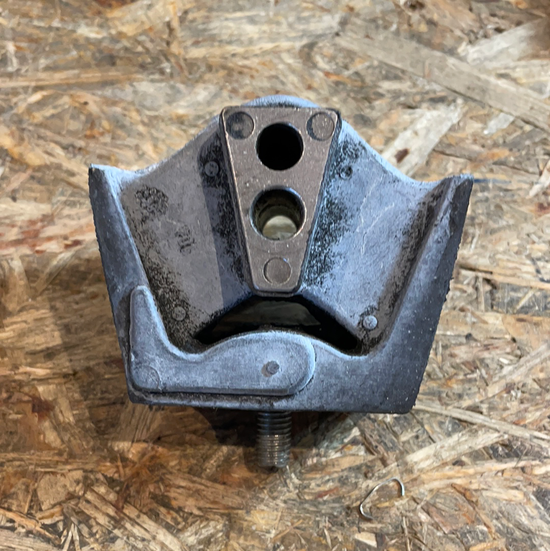 Original GM Opel Kadett D Motorlager Dämpfungsblock vorne links Neu