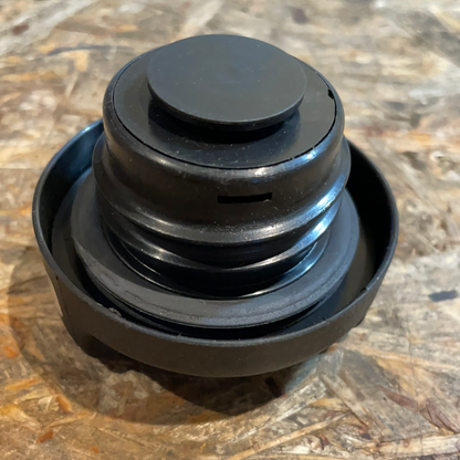 Original GM Opel Verschluss Kraftstoffbehälter Neu