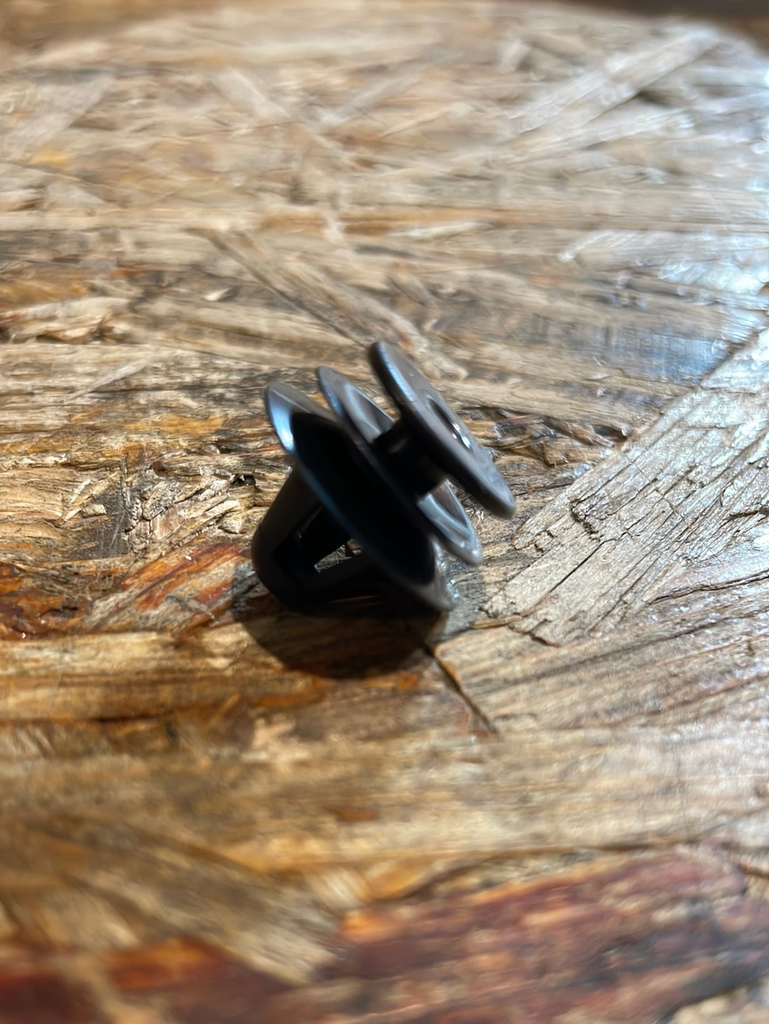 Original GM Opel Monterey Clip Befestigung hintere Türverkleidung Neu
