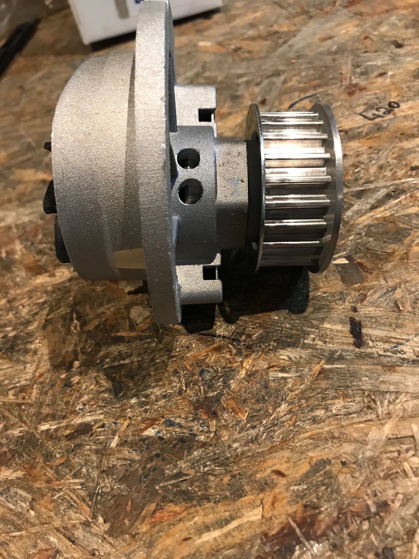 Original Meriva A Astra G Vectra B / C 1.6 Wasserpumpe NEU