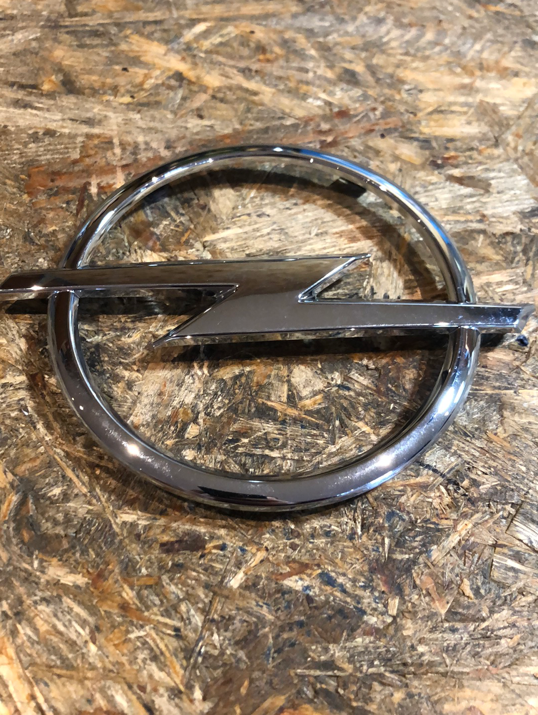 Original GM Opel Corsa D Emblem Heckklappe Neu