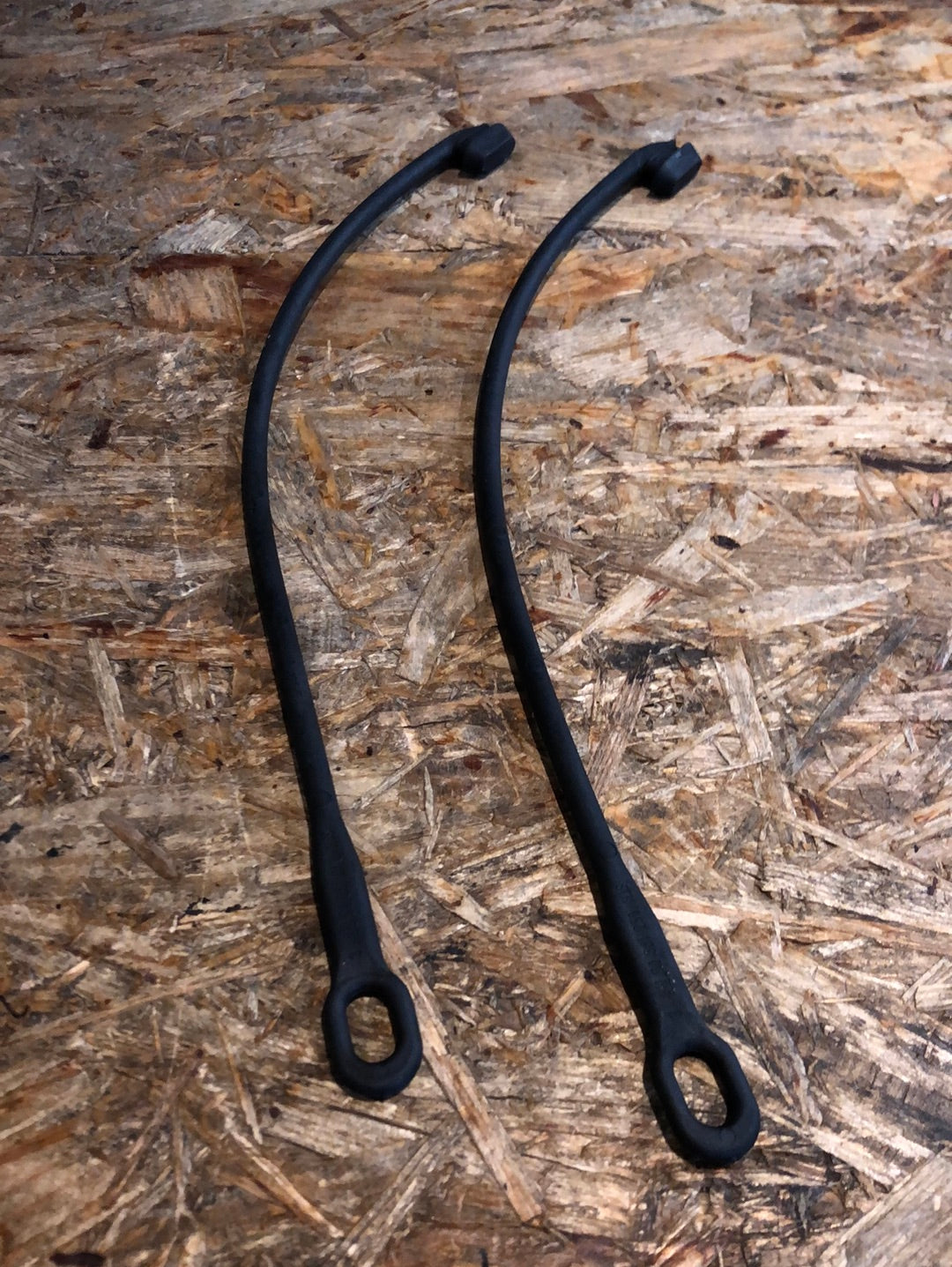 Original GM Opel Astra F Laderaumabdeckung Halteband Neu