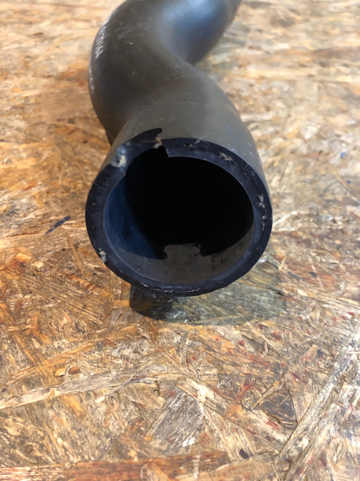 Original GM Opel Astra Zafira Schlauch Verbindung Hülle Oberladeluftkühler Neu