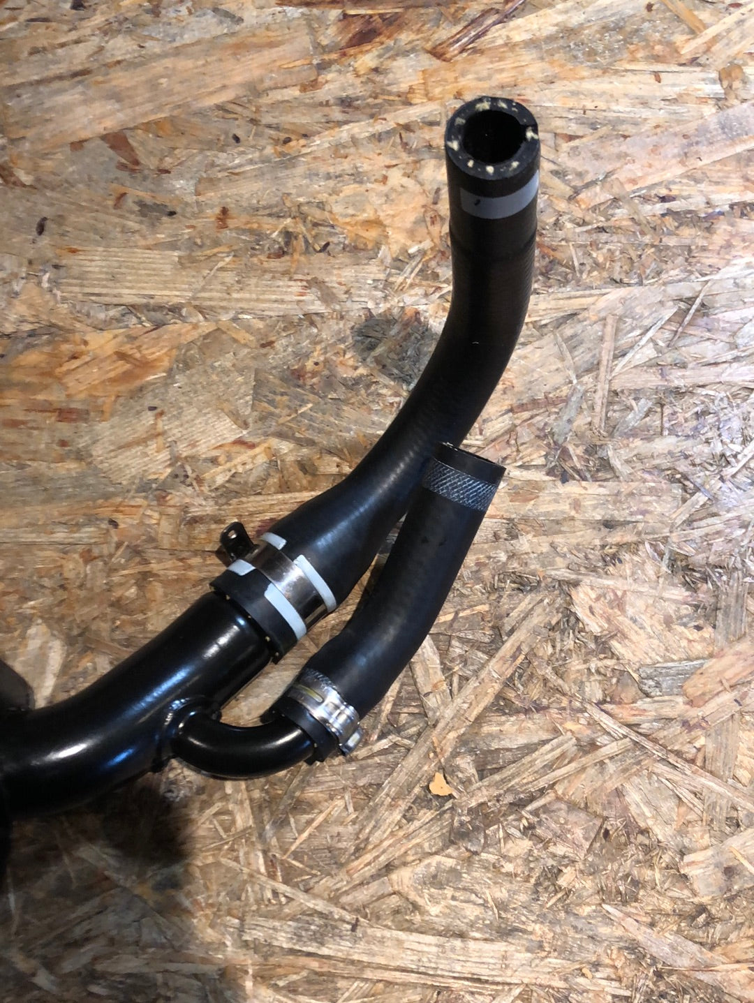 Original GM Opel Astra H Signum CC Vectra C Zafira B 1.9 CDTi Kühlwasserrohr Rücklauf Neu