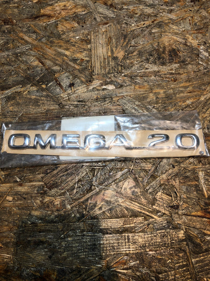 Original GM Opel Omega B Schriftzug 2.0 Chrom Heckklappen Neu