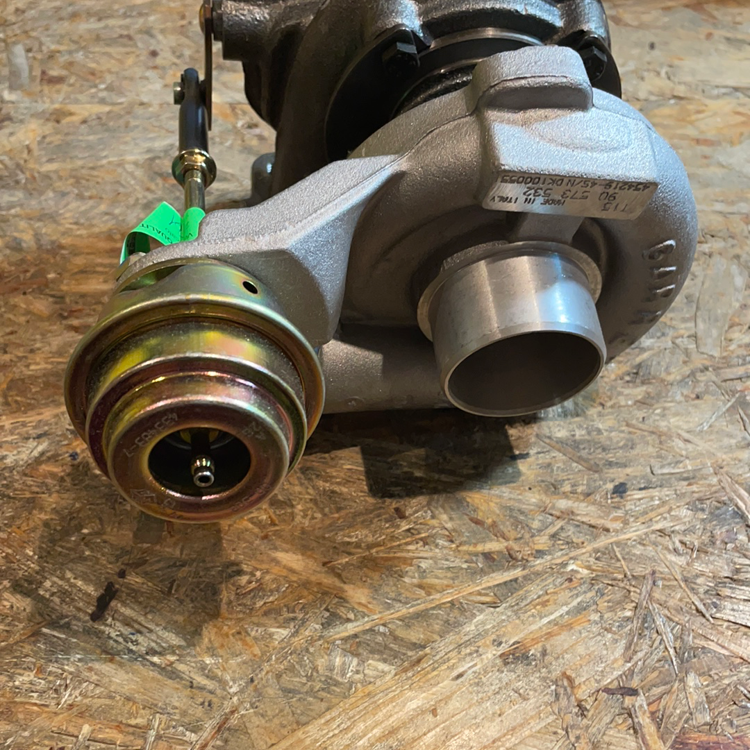 Original GM Opel Omega B X20 DTH 2.0 DTI Turbolader Neu
