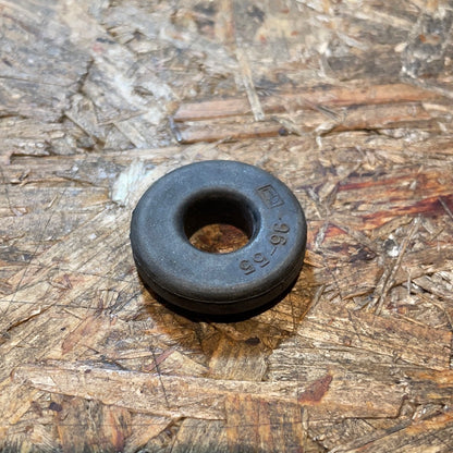Original GM Opel Omega B 2,0 Dämpfungsbuchse Satz Auspuff/ Halterung Neu