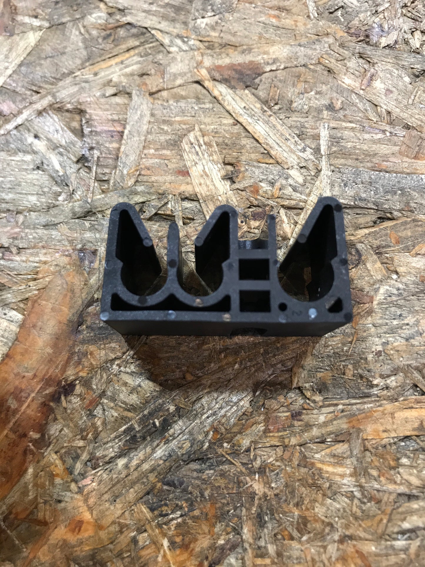 Original Opel Sintra X20XE Kraftstoffleitung Halteclips NEU