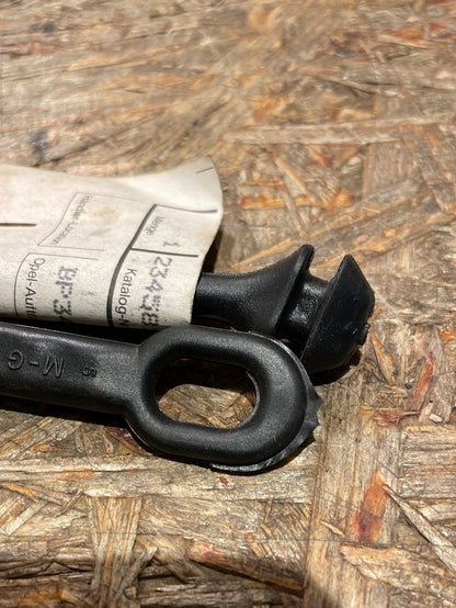 Original GM Opel Corsa C Halteband Heckablage Neu