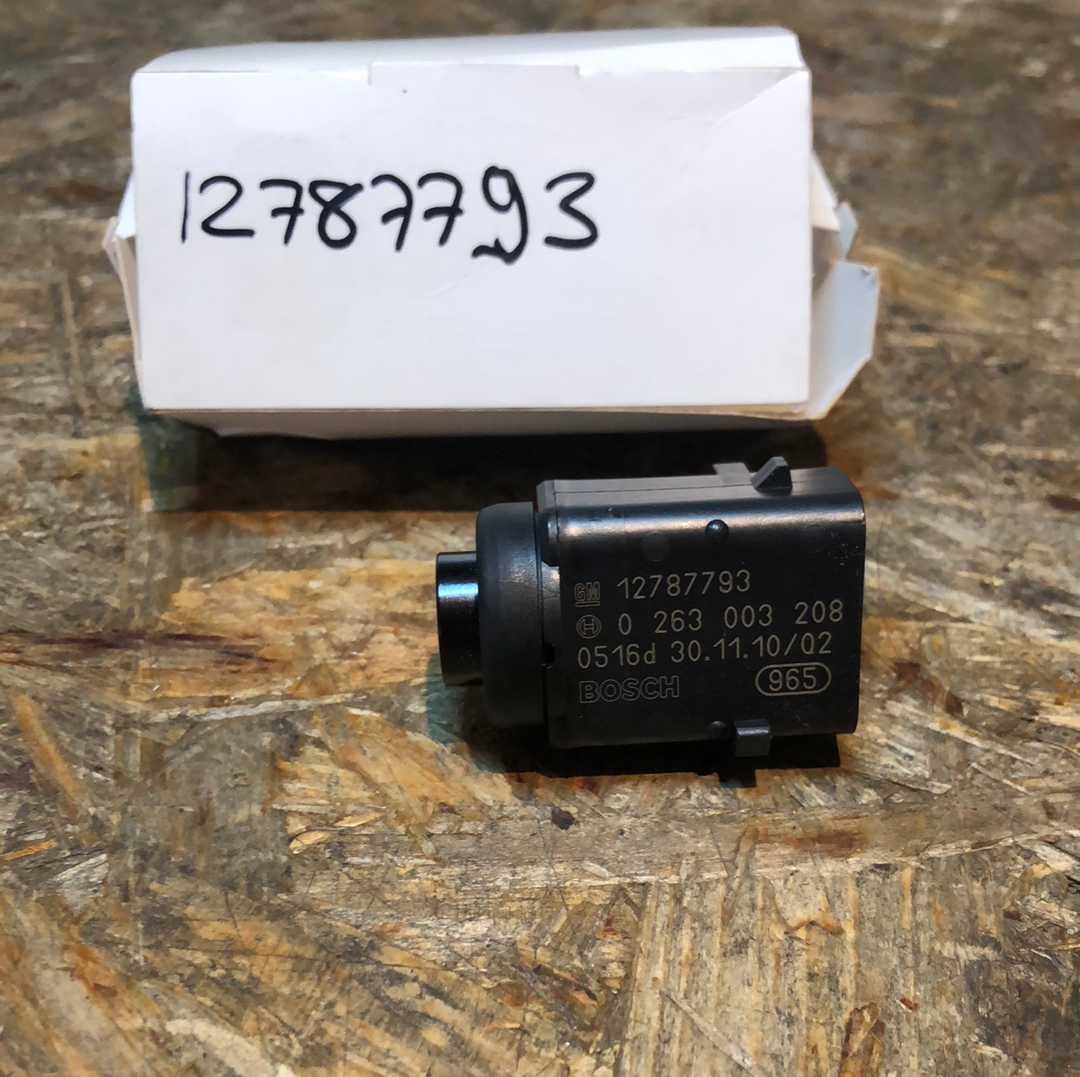 Original Maybach Mercedes Benz PDC-Sensor Ultraschallwandler Neu