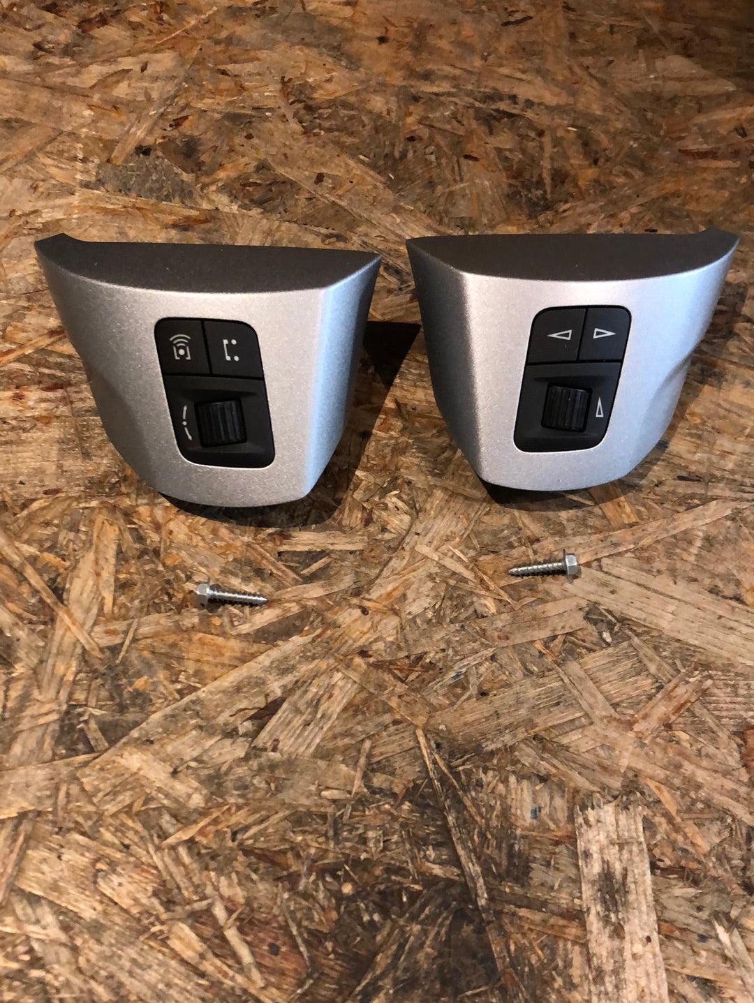 Original GM Opel Corsa D Schalter an Multifunktionslenkrad Neu