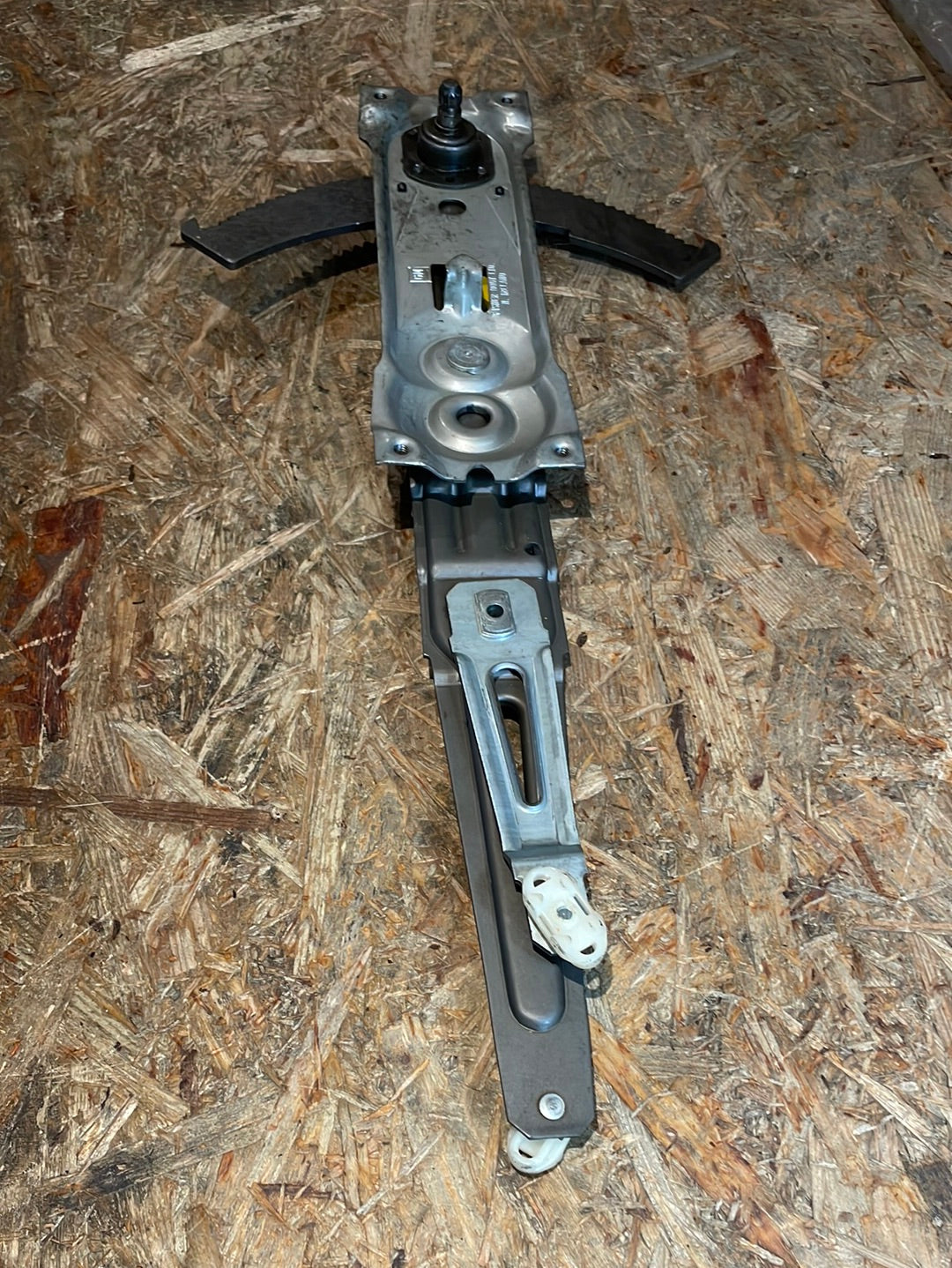 Original GM Opel Ascona C Fensterheber links Fahrertüre Neu