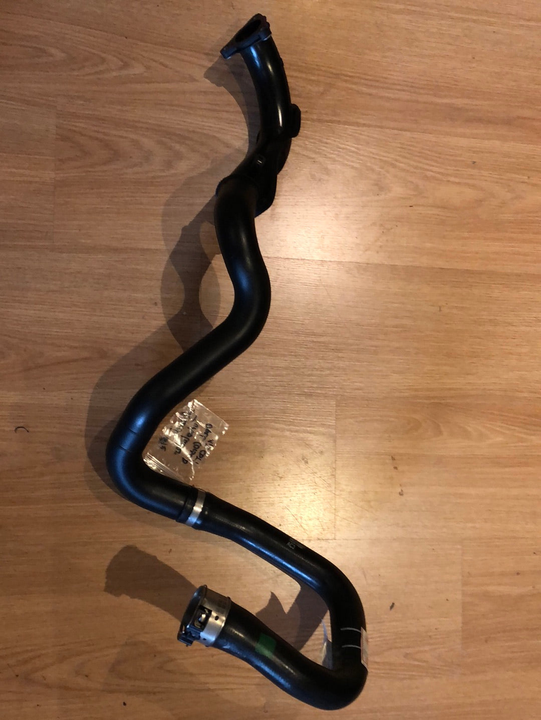 Original GM Opel Corsa D 1.3 CDTi Schlauch an Turbolader Neu