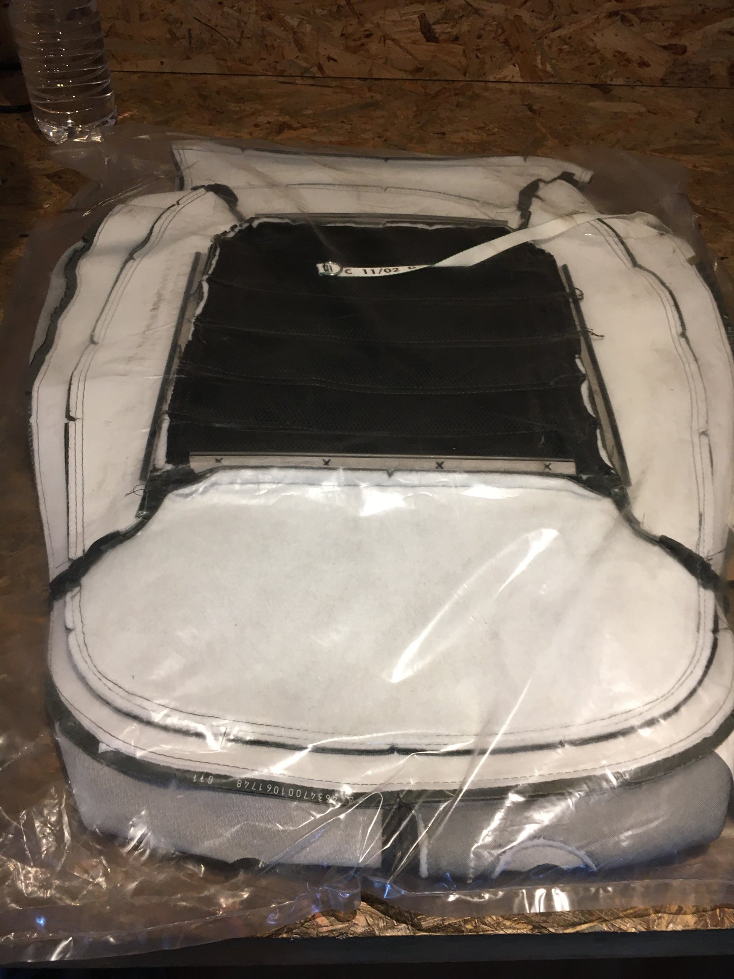 Original Insignia Polsterbezug Sportsitze Schwarz Leder links  NEU