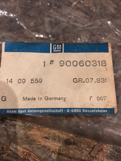 Original GM Opel Rekord E Blende Stoßstangenecke links vorne Neu