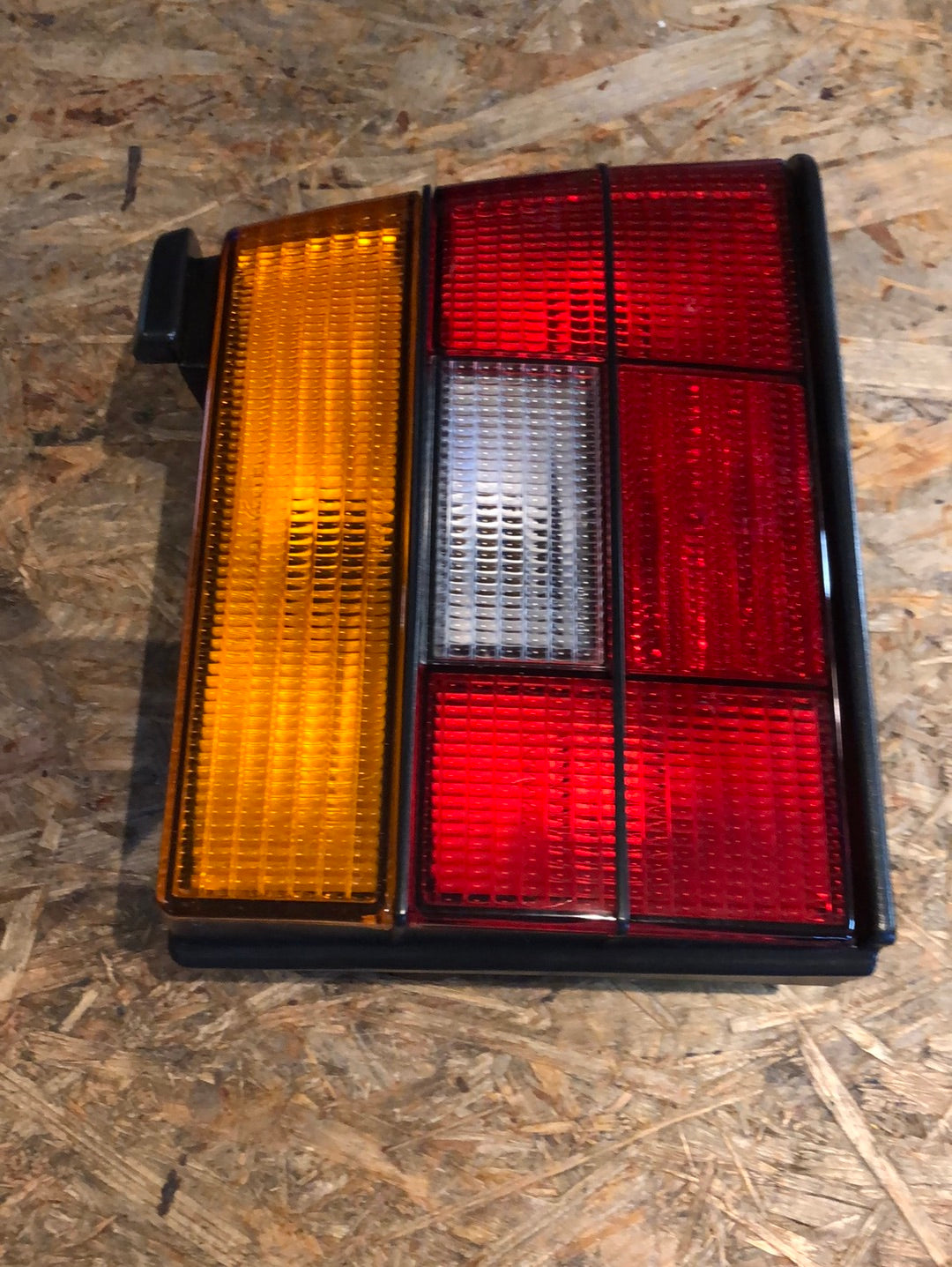 Original Hella VW Jetta 2 Bj. 84 Gehäuse Heckleuchte rechts Neu