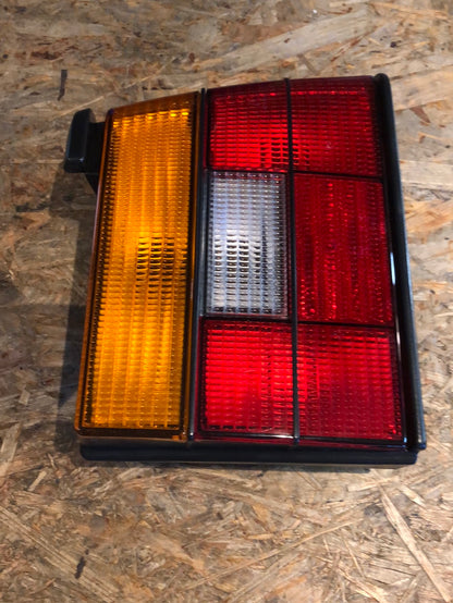 Original Hella VW Jetta 2 Bj. 84 Gehäuse Heckleuchte rechts Neu