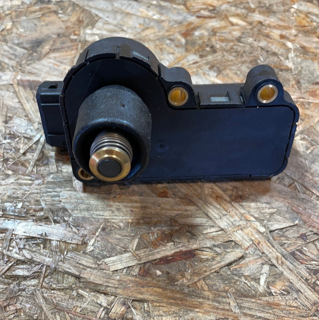 Original GM Opel Astra G Corsa B 1,2L Leerlaufregelventil Leerlaufregler Neu