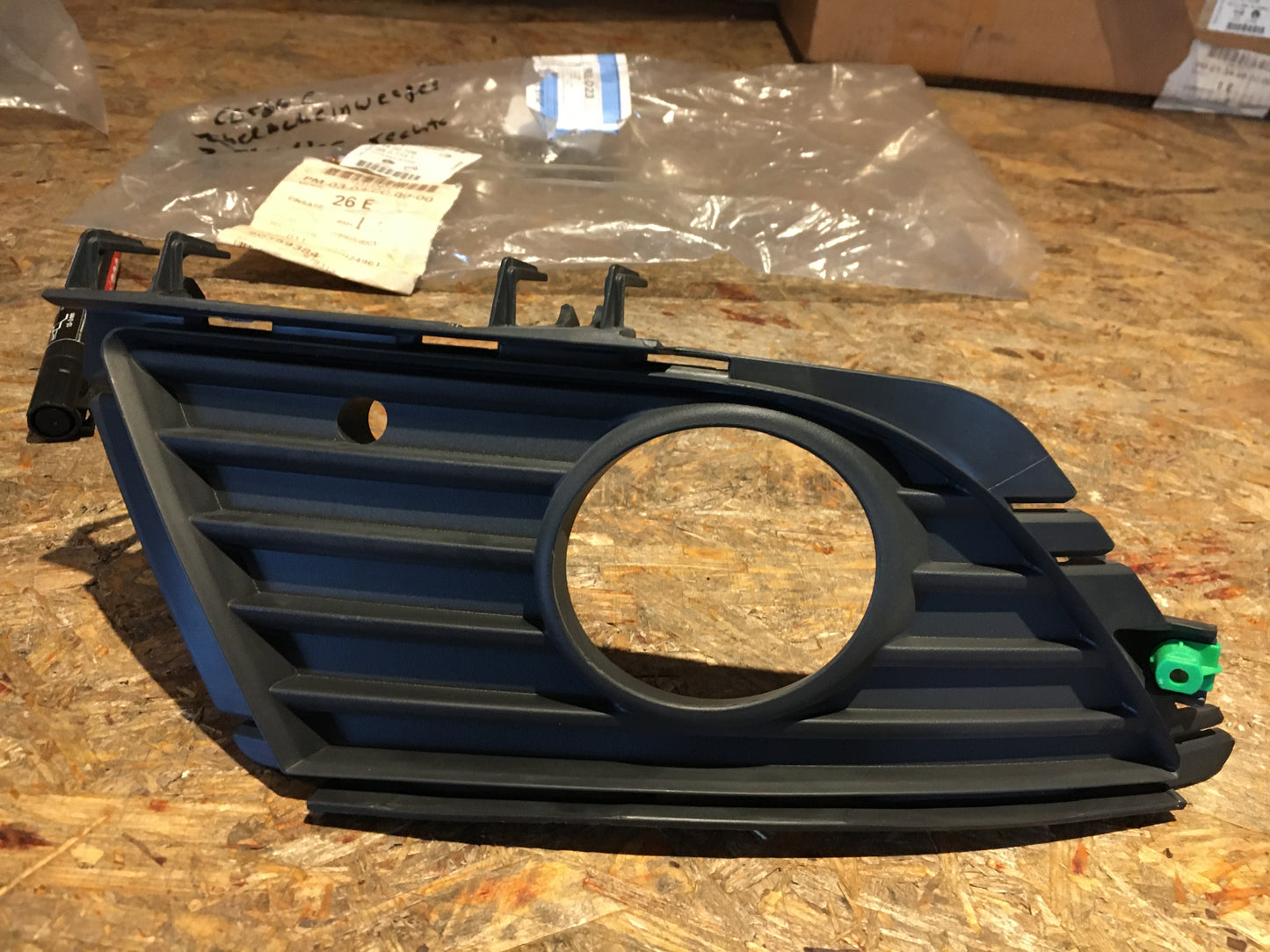 Original Corsa C Luftgitter Nebelscheinwerfer rechts NEU