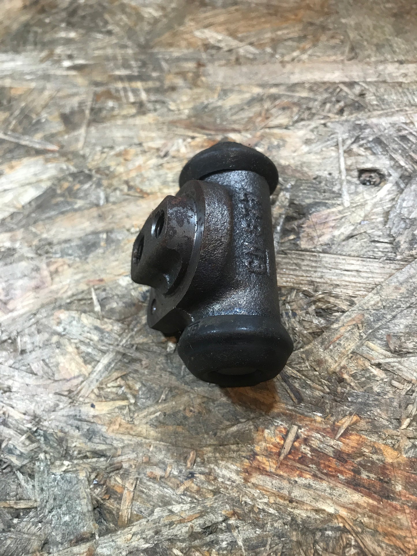 Original Opel Kadett D Radbremszylinder hinten NEU