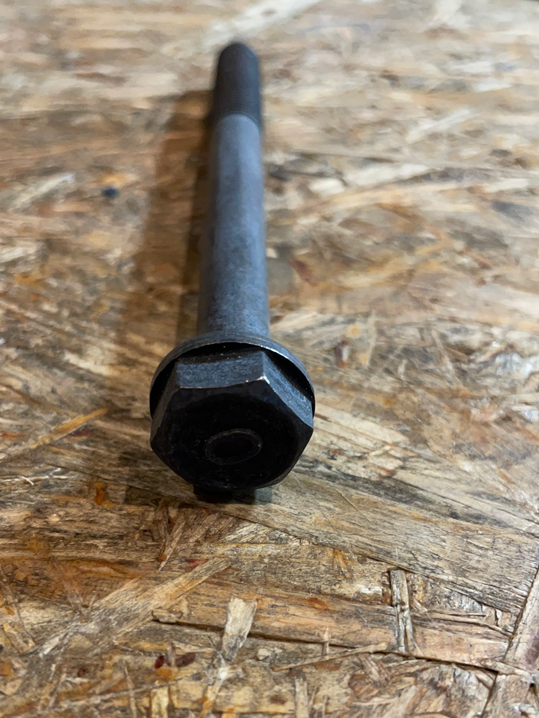 Original GM Opel Monterey A 3.1D Zylinderkopfschraube Neu