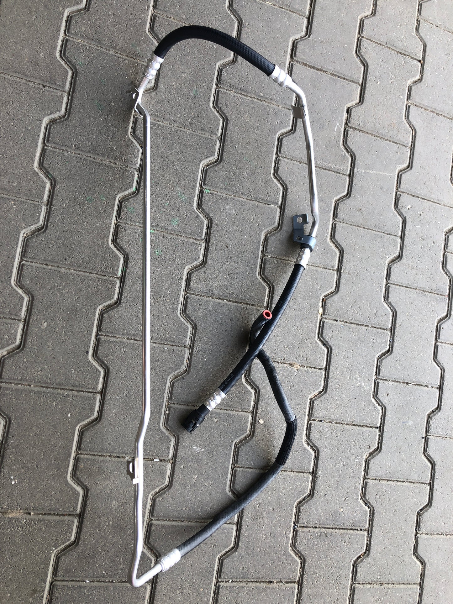 Original GM Opel Vivaro A 2,5L Rohr Hilfskraftlenkung an Behälter Neu