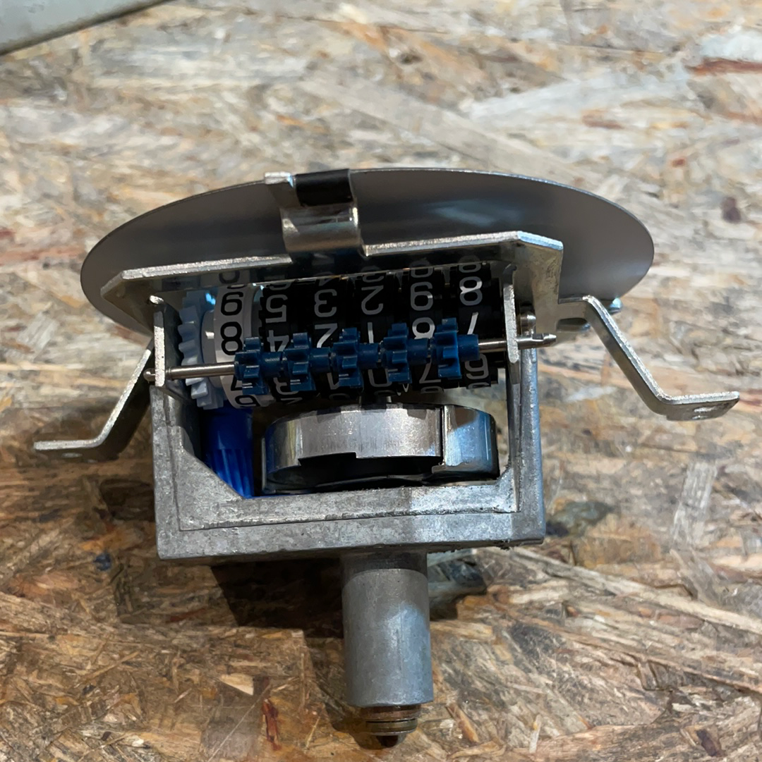 Original GM Opel Ascona B Manta B Tachometer mit Tageskilometerzähler Wegdrehzahl=743 Neu