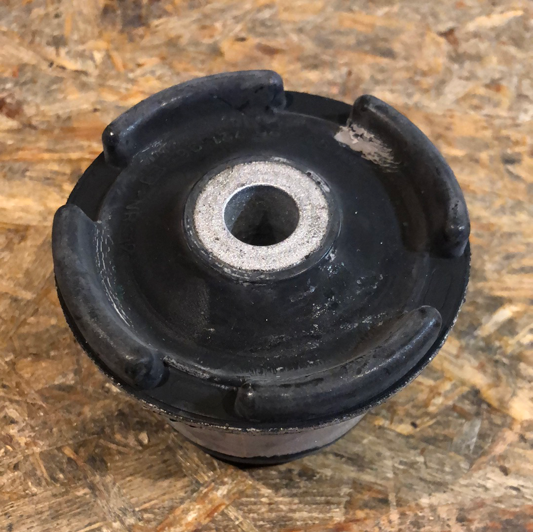 Original GM Opel Vectra A/B Lagerung Lenker Neu