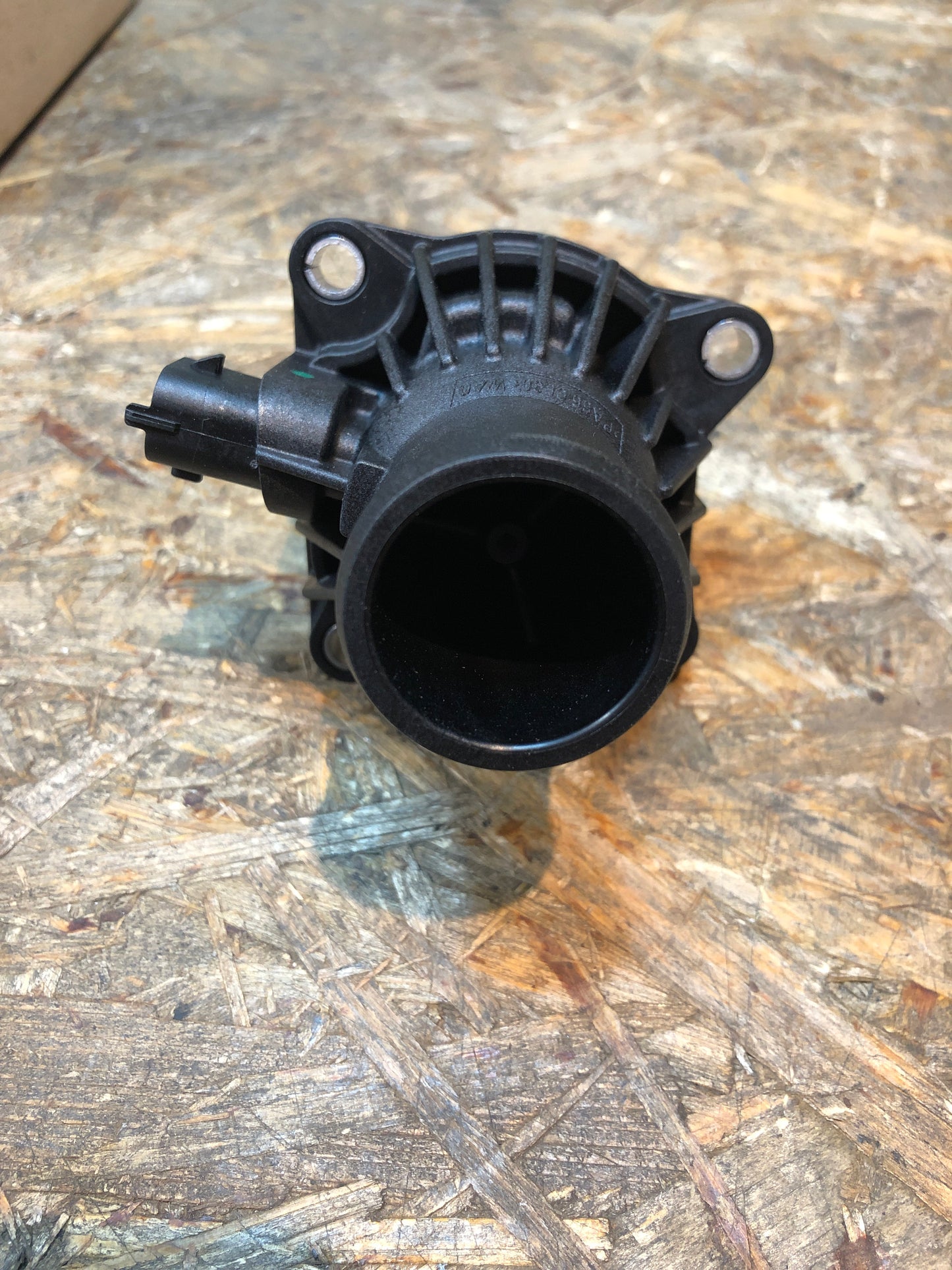 Original GM Opel Astra J Insignia Mokka Zafira C Thermostat Gehäuse Neu