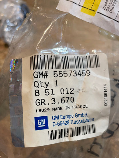 Original GM Opel Astra J Insignia Zafira CDTI Stellmotor AGR Kühler Neu