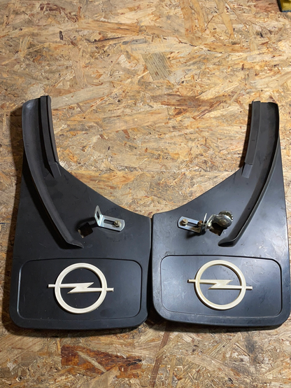 Original GM Opel Corsa A Satz Schmutzfänger Neu