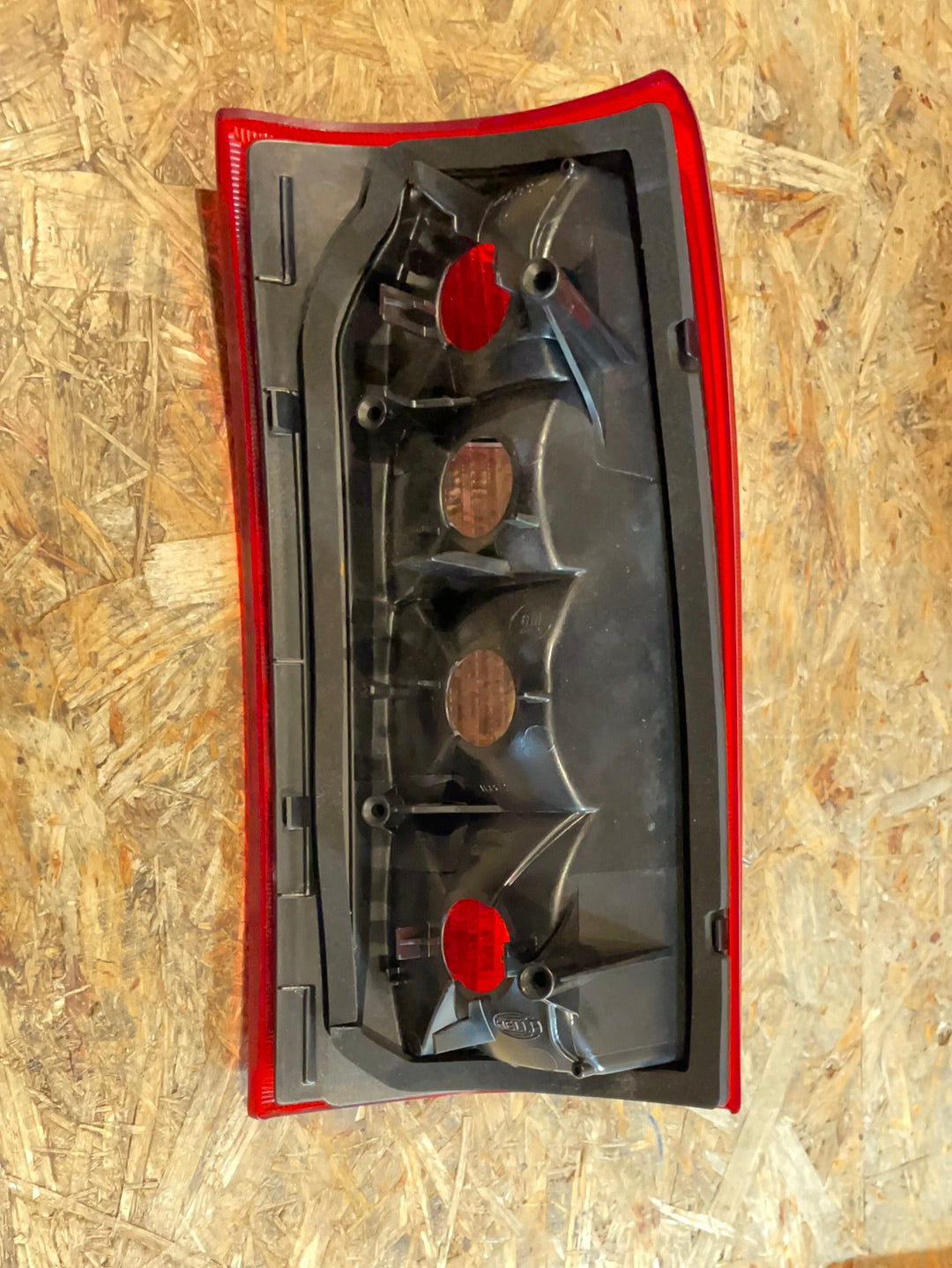 Original GM Opel Omega B Caravan Rückleuchte rechts Neu
