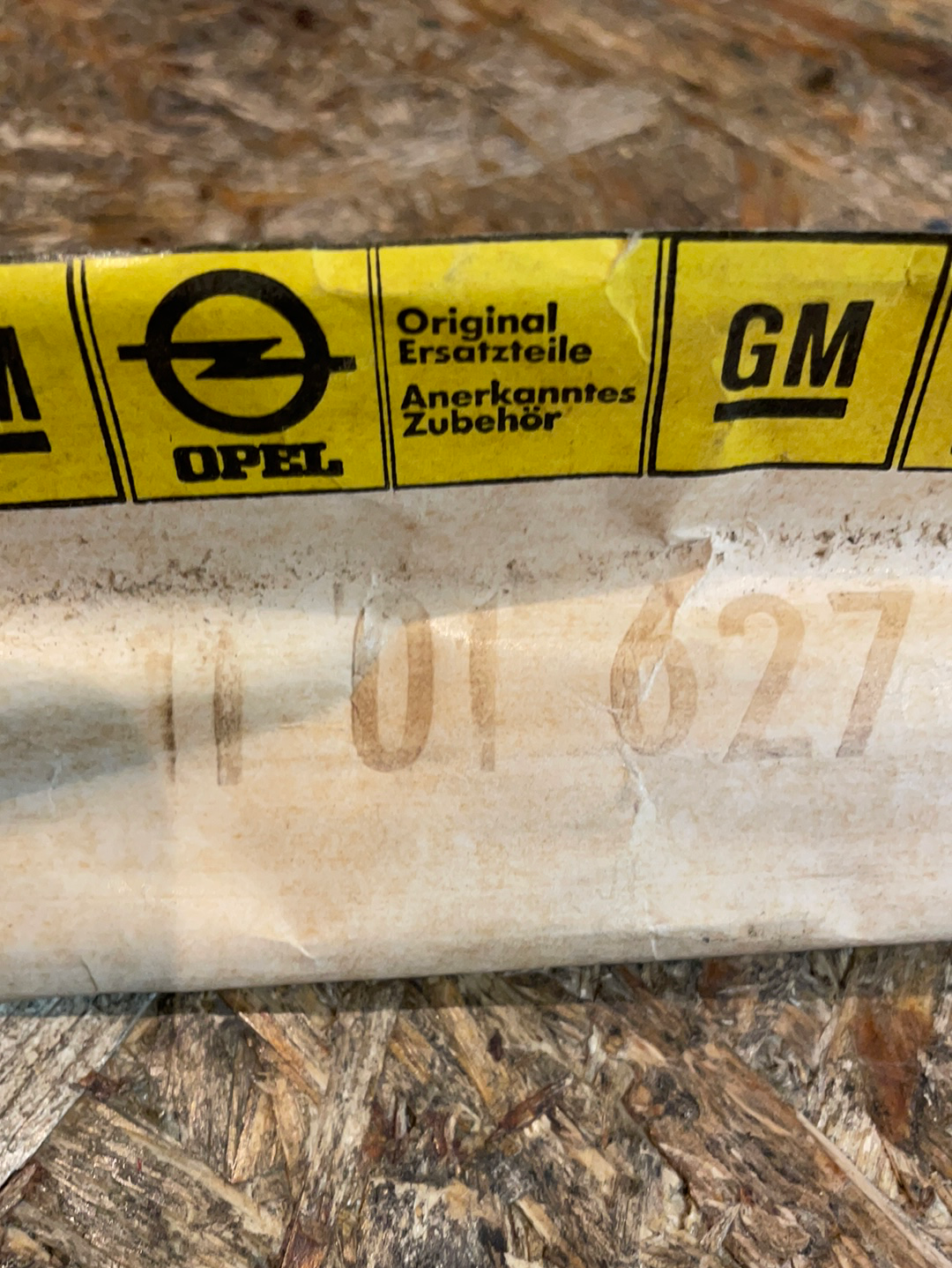 Original GM Opel Kadett C Zierleiste Kotflügel links Rarität! Neu