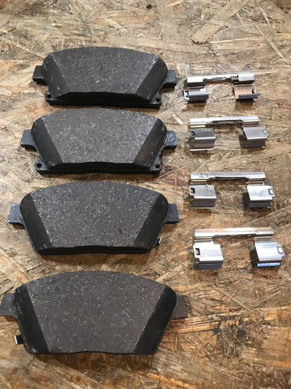 Original Opel Astra J Zafira C 16“ Bremsbeläge Satz vorne  NEU