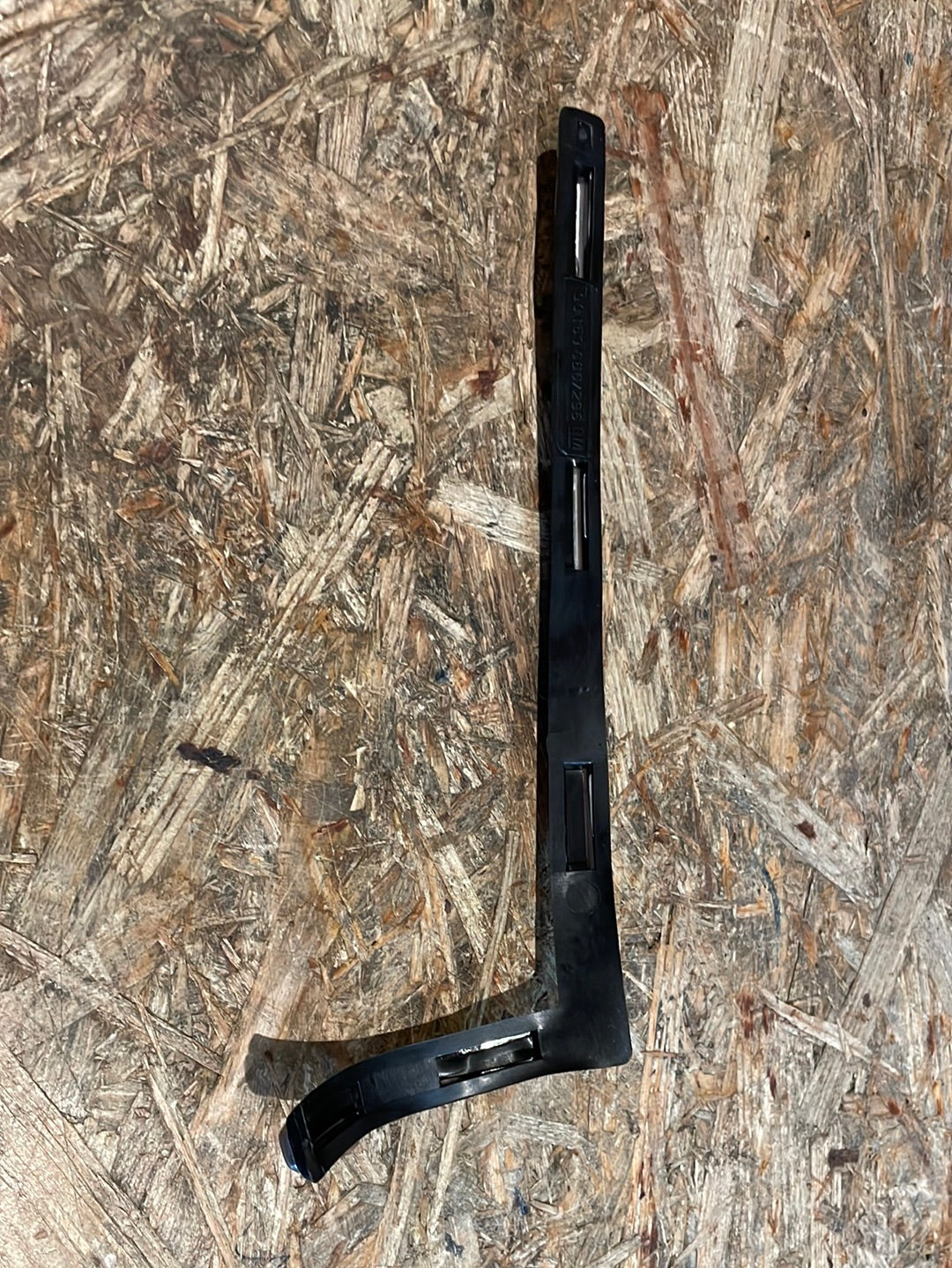Original GM Opel Ascona C Zierleiste Seitenwand hinten senkrecht rechts Neu