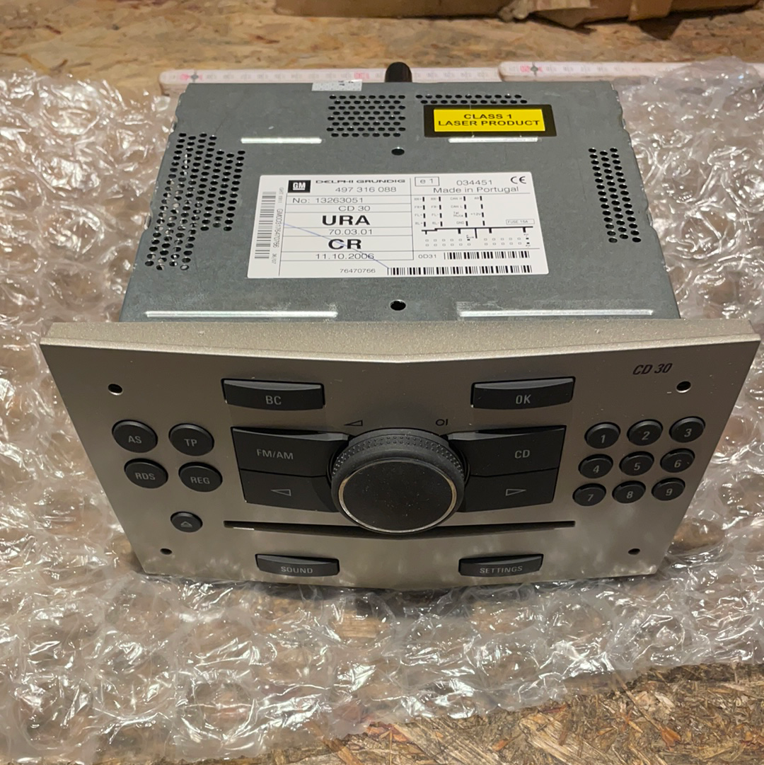 Original GM Opel Astra H Zafira B Radio CD30 Neu
