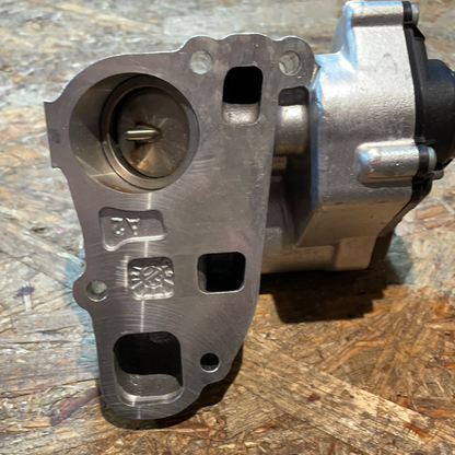 Original GM Opel Zafira B Vectra C Signum Abgasrückführungsventil Neu