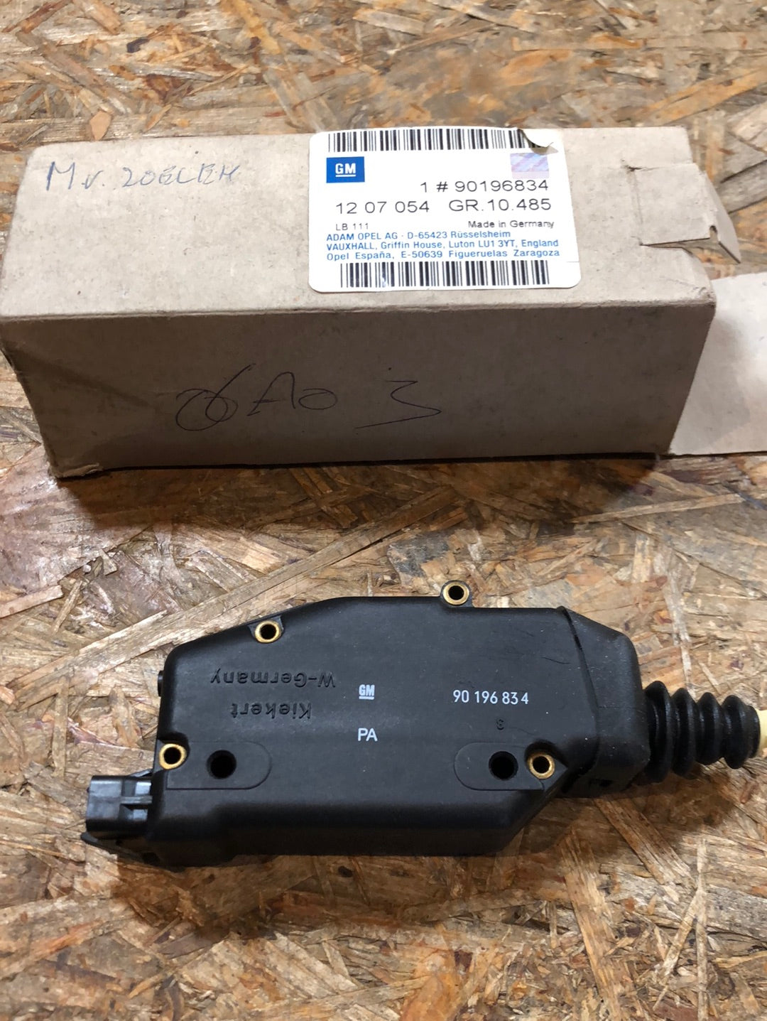 Original GM Opel Corsa A Kadett E Stellmotor Türschloss Neu